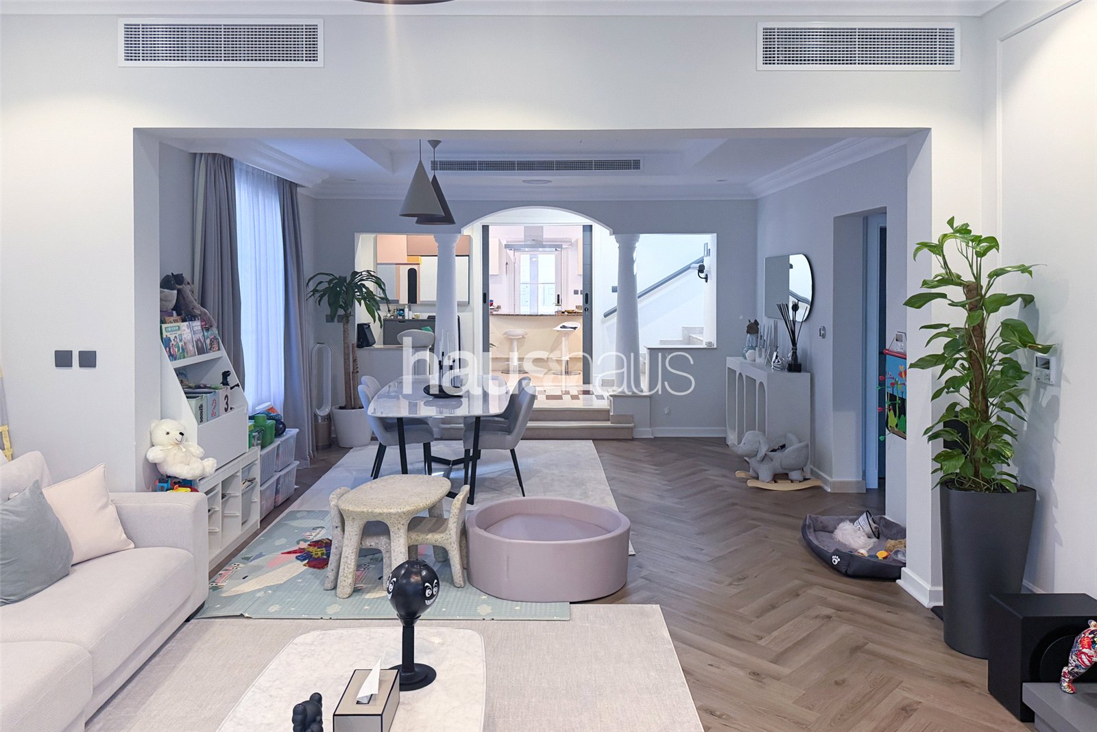 4 bedroom villa to rent - haus & haus