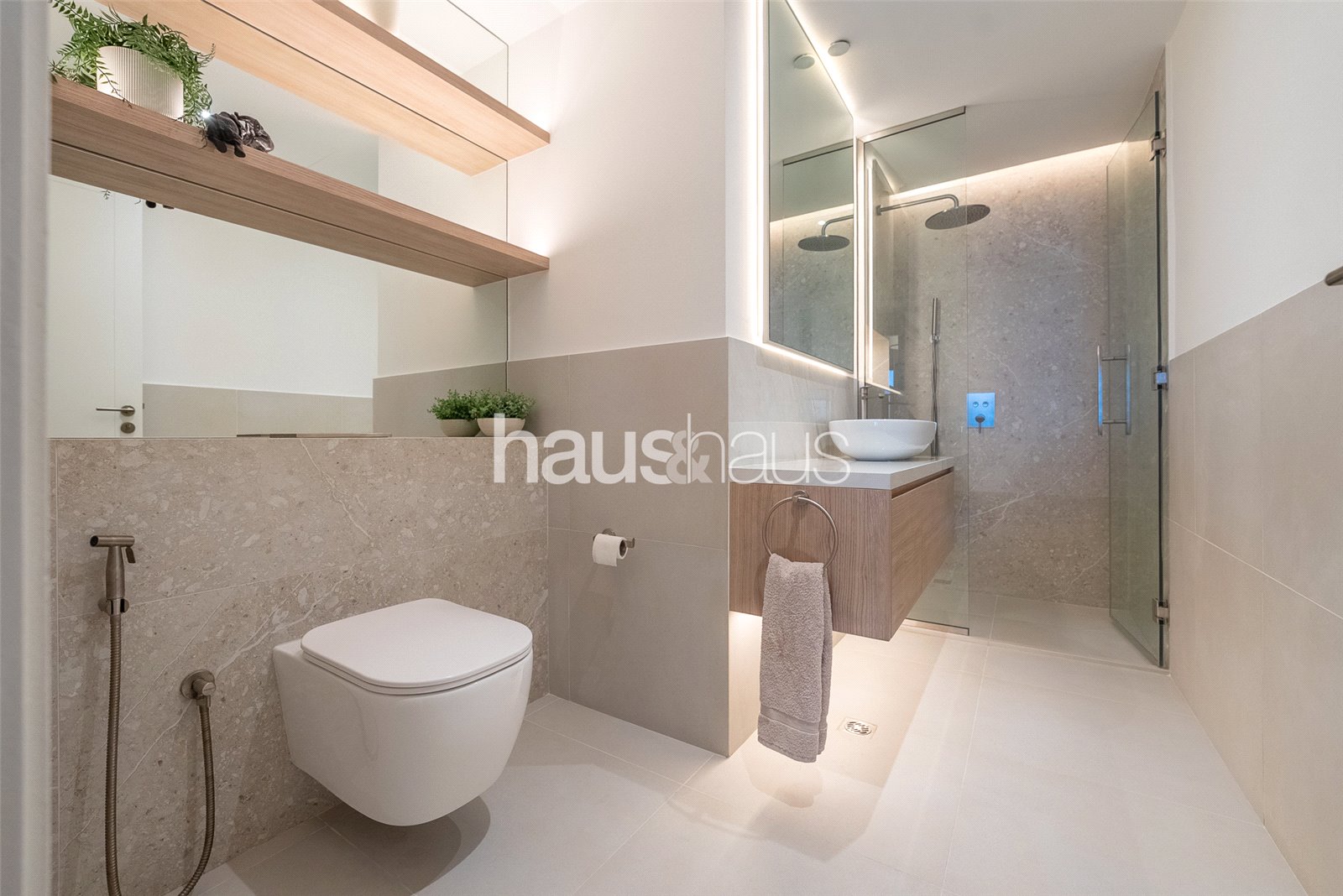 3 bedroom apartment for sale - haus & haus
