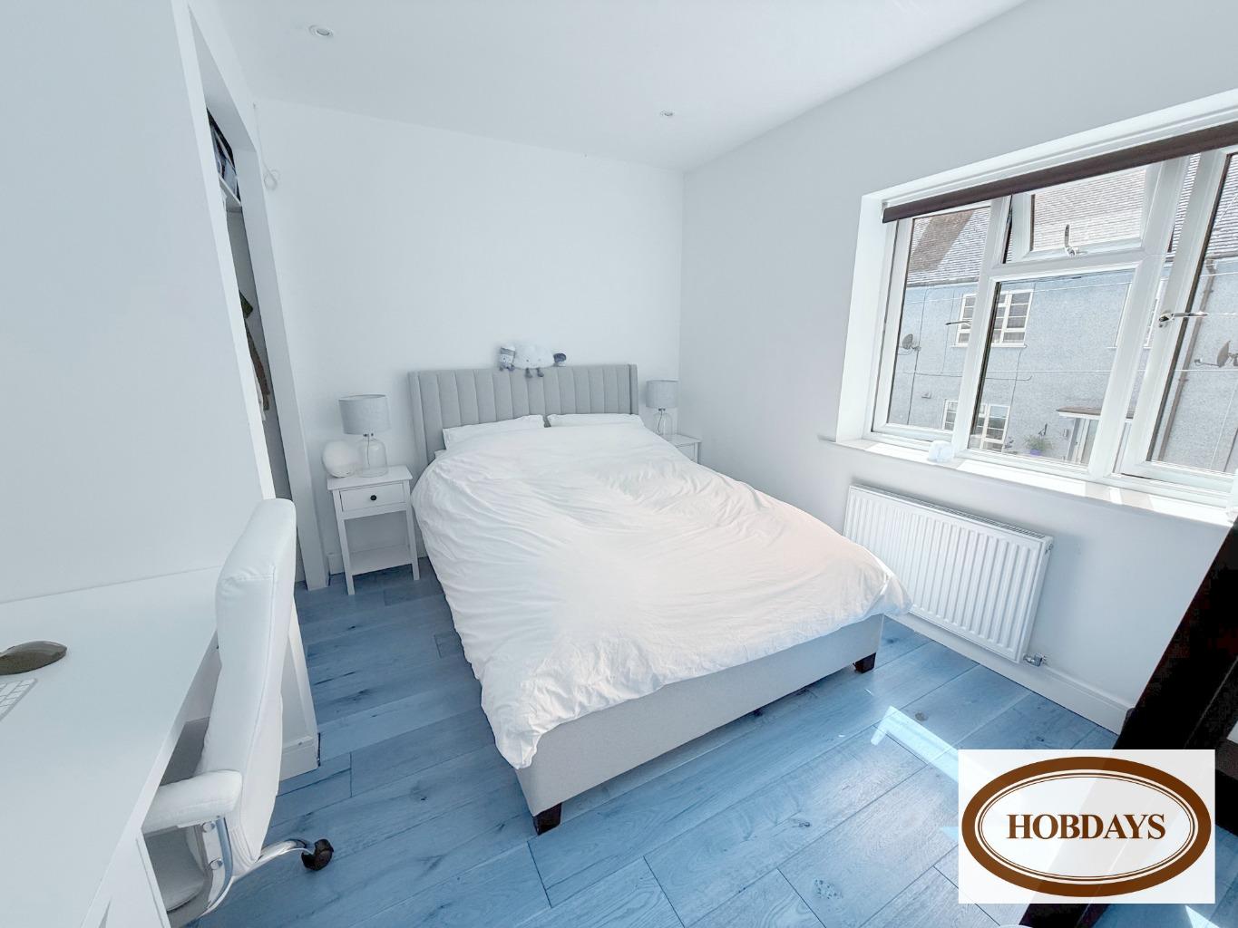 Swanley Crescent, Potters Bar, Hertfordshire, EN6 1NQ