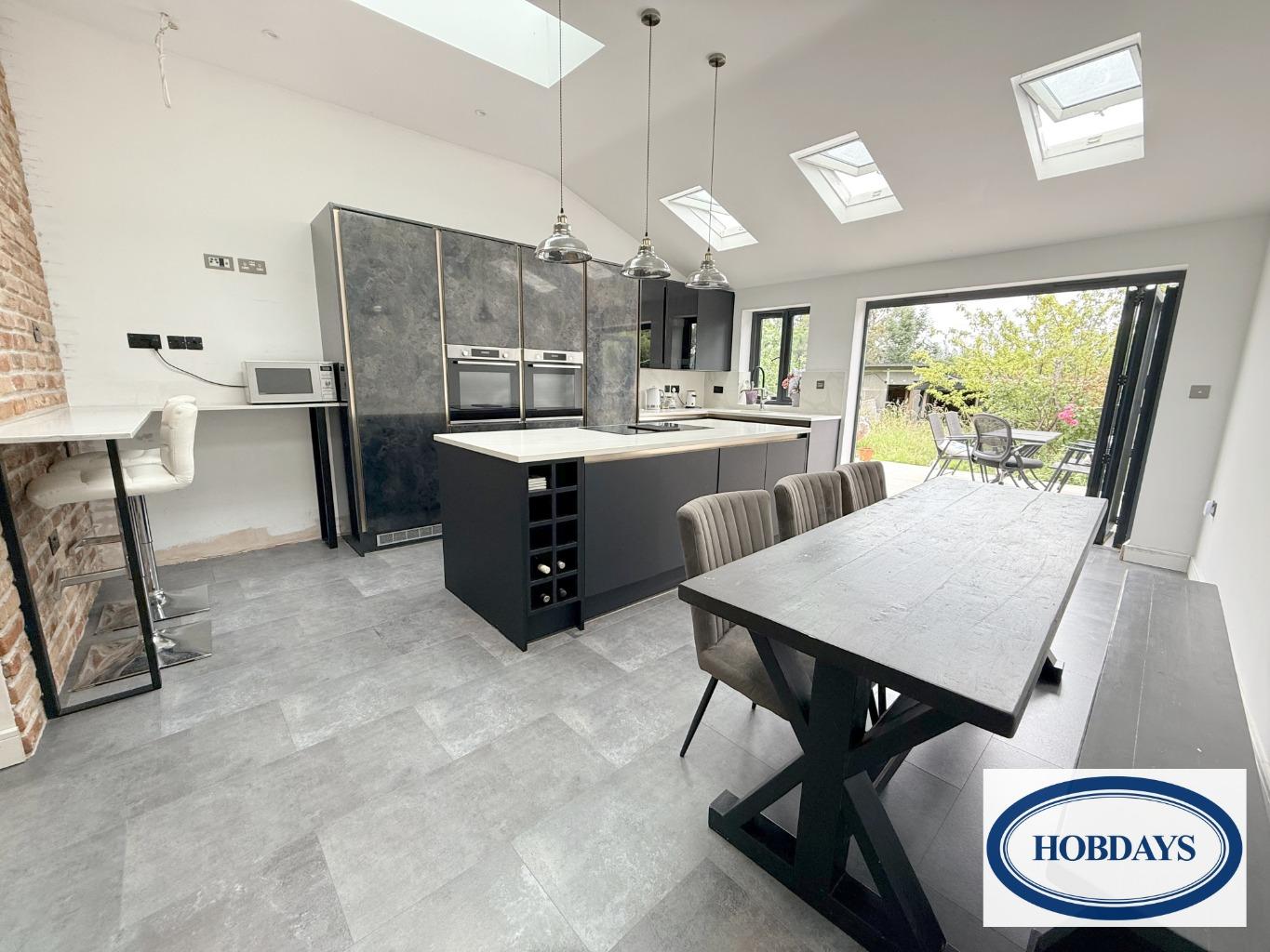 Swanley Crescent, Potters Bar, Hertfordshire, EN6 1NQ