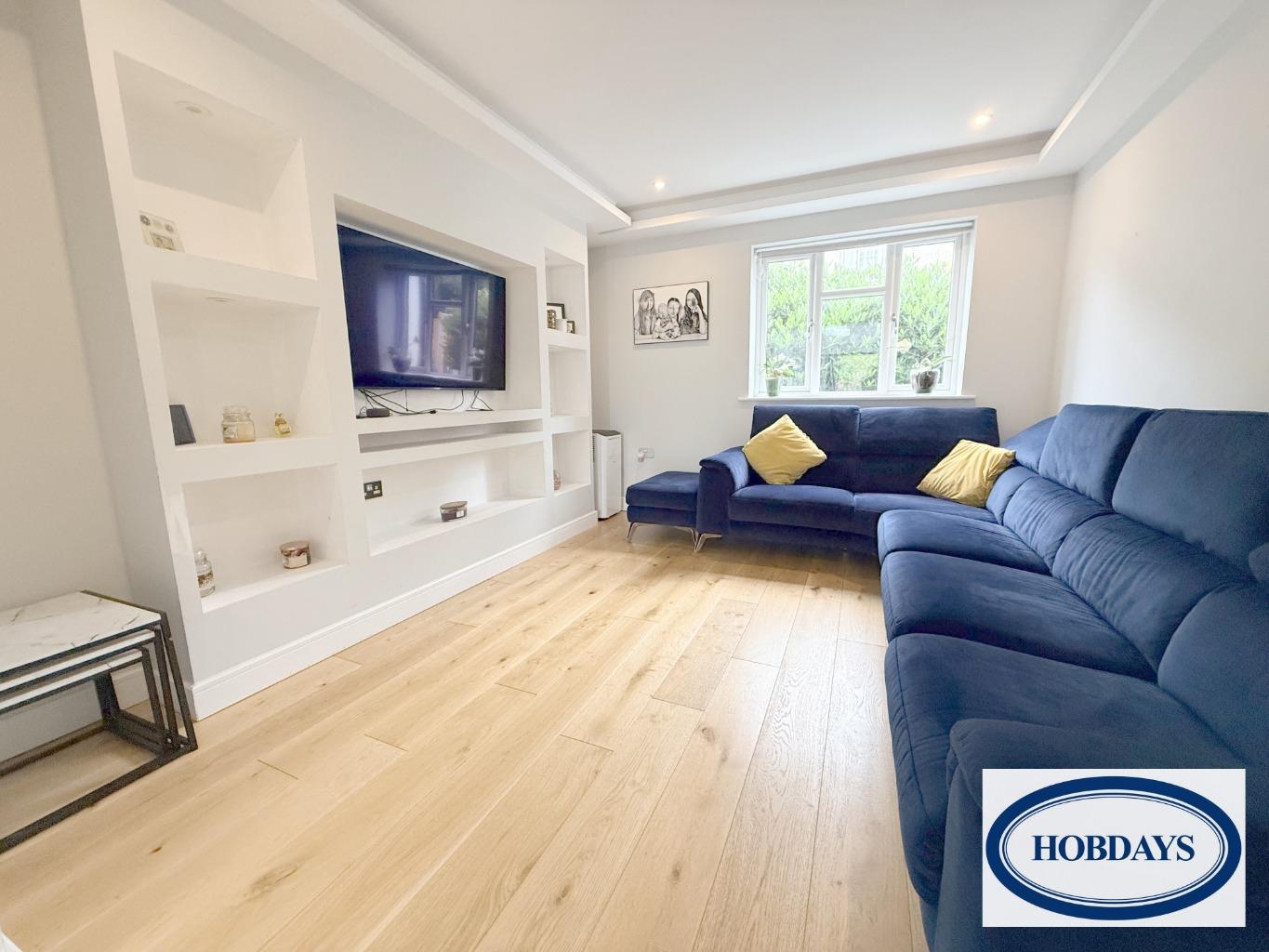 Swanley Crescent, Potters Bar, Hertfordshire, EN6 1NQ