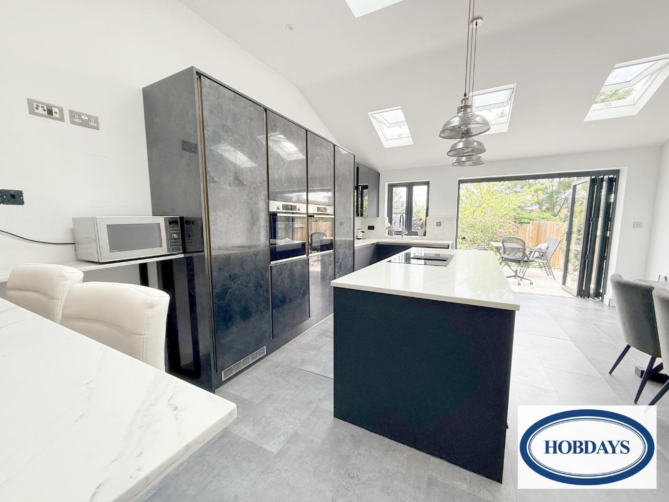 Swanley Crescent, Potters Bar, Hertfordshire, EN6 1NQ