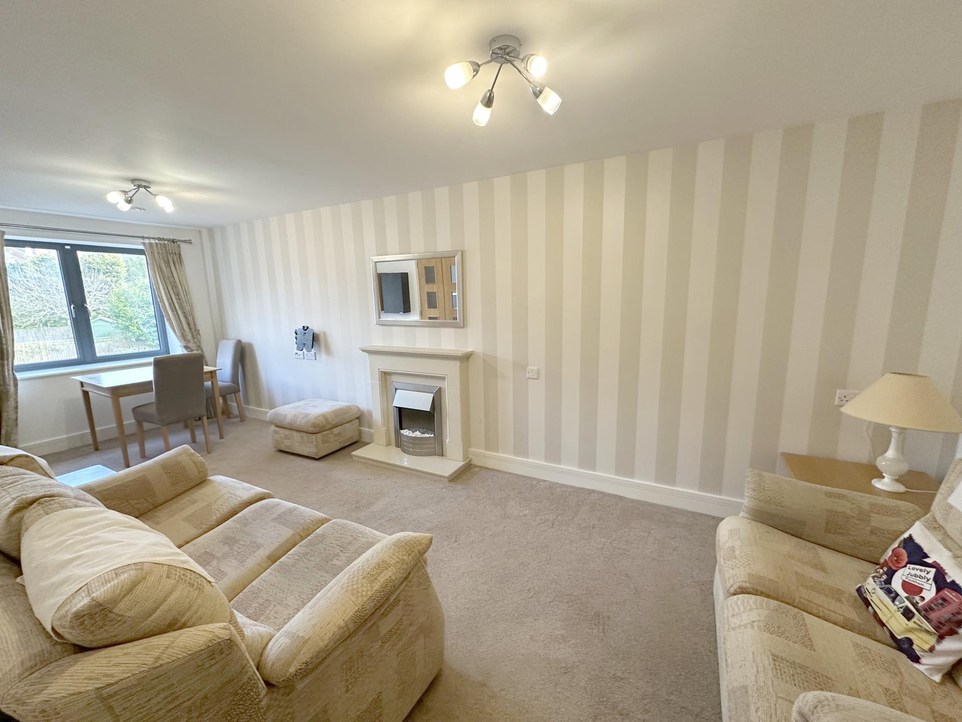 Mandeville Court, Darkes Lane, Potters Bar, Hertfordshire, EN6 1BZ