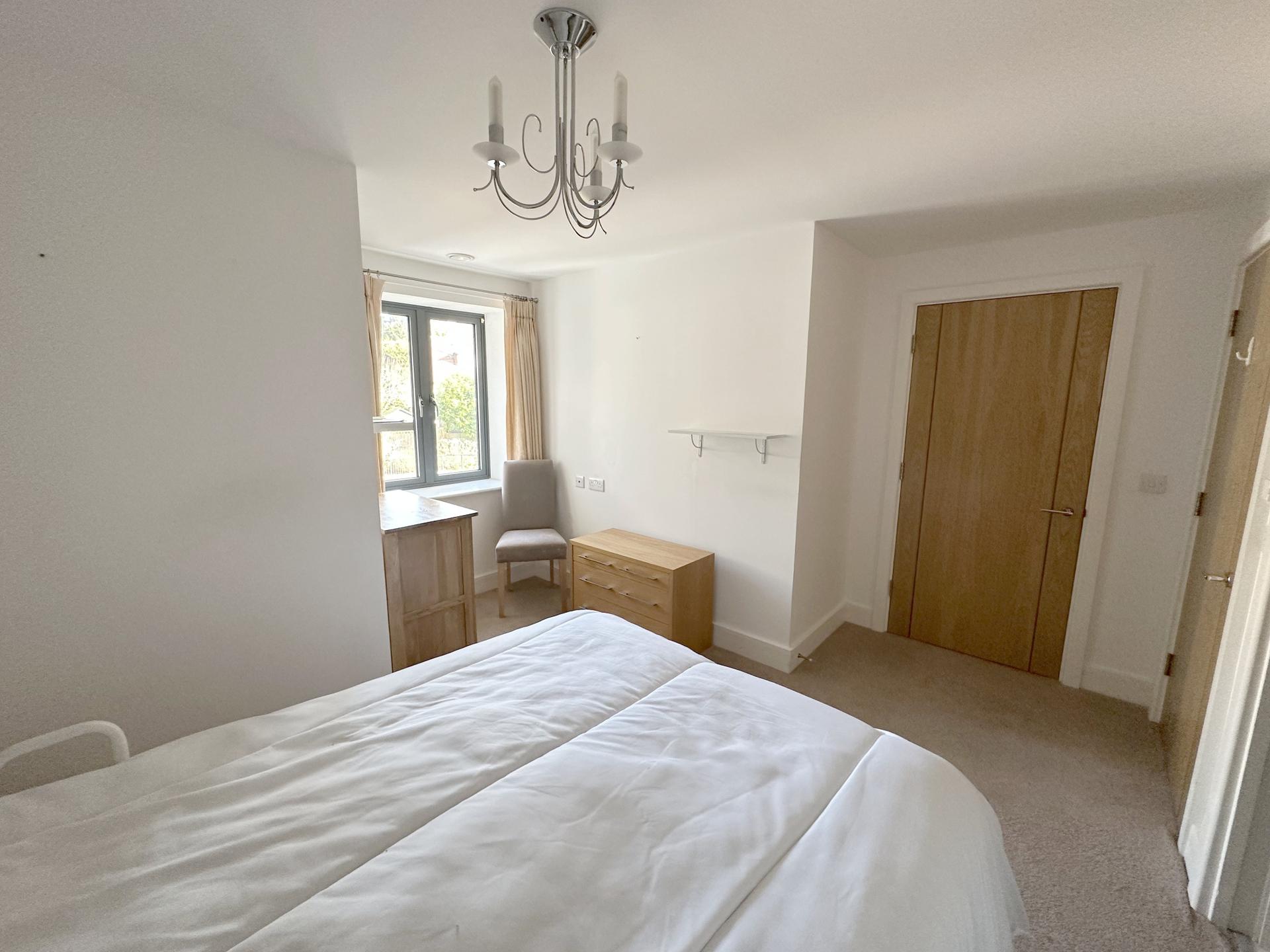 Mandeville Court, Darkes Lane, Potters Bar, Hertfordshire, EN6 1BZ