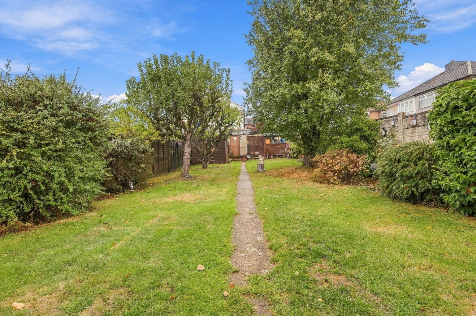 Highview Gardens, Potters Bar, EN6