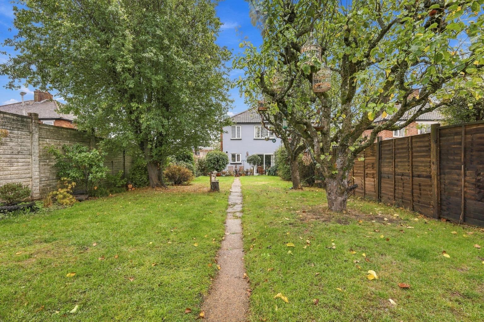 Highview Gardens, Potters Bar, EN6