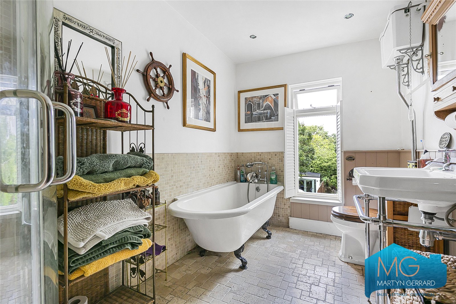 3 bedroom End of Terrace House for sale - Martyn Gerrard