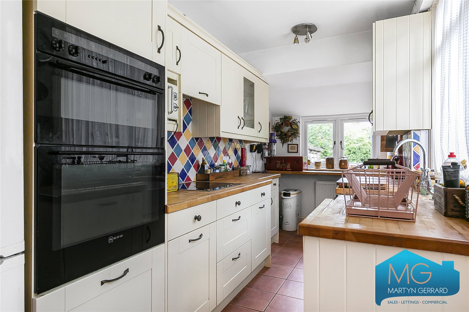 3 bedroom End of Terrace House for sale - Martyn Gerrard
