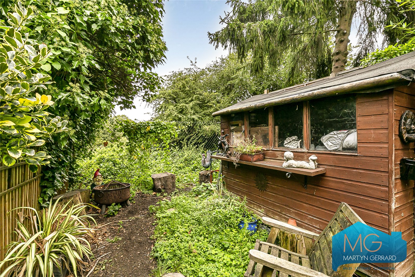 3 bedroom End of Terrace House for sale - Martyn Gerrard