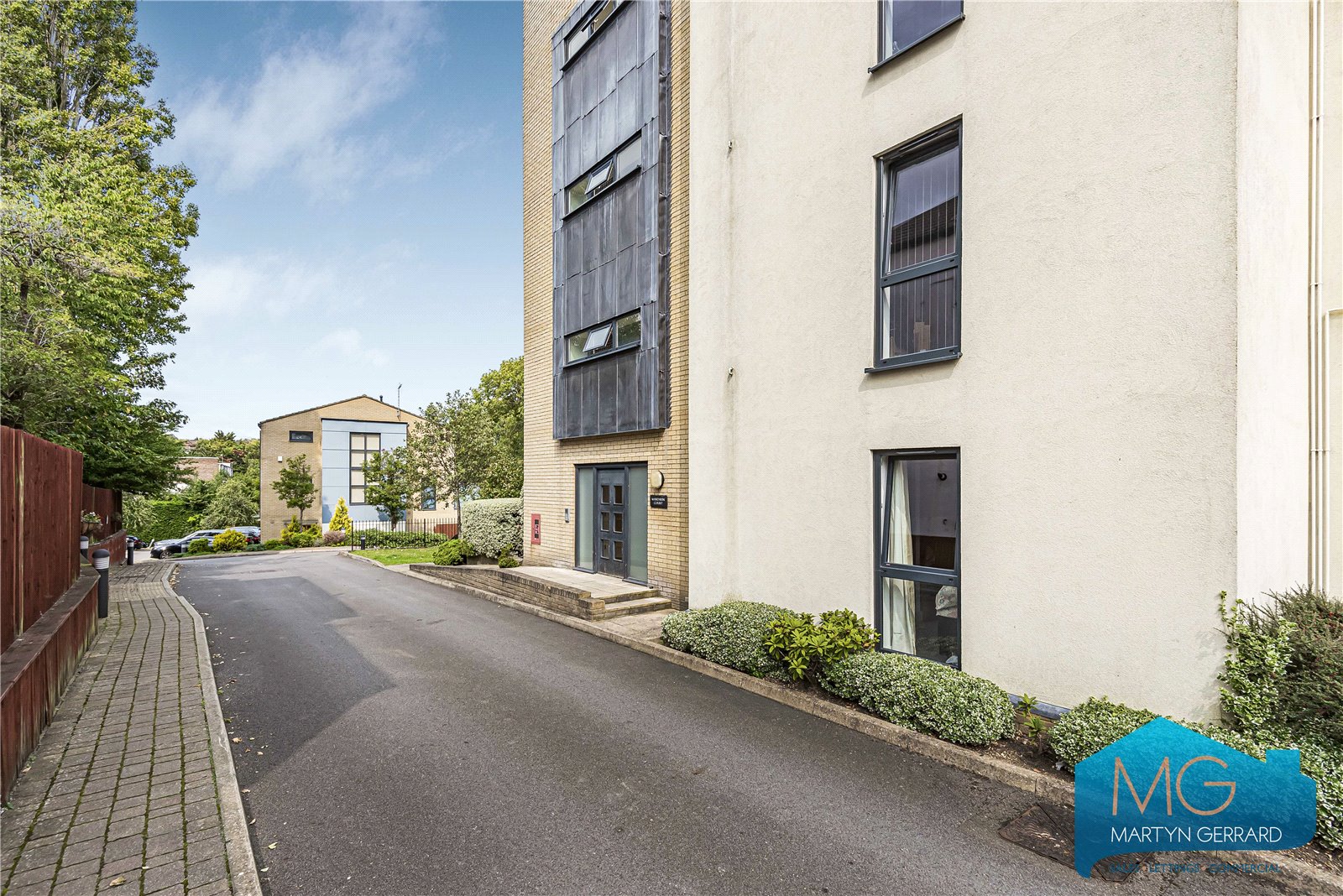 2 bedroom Ground Floor Flat for sale - Martyn Gerrard