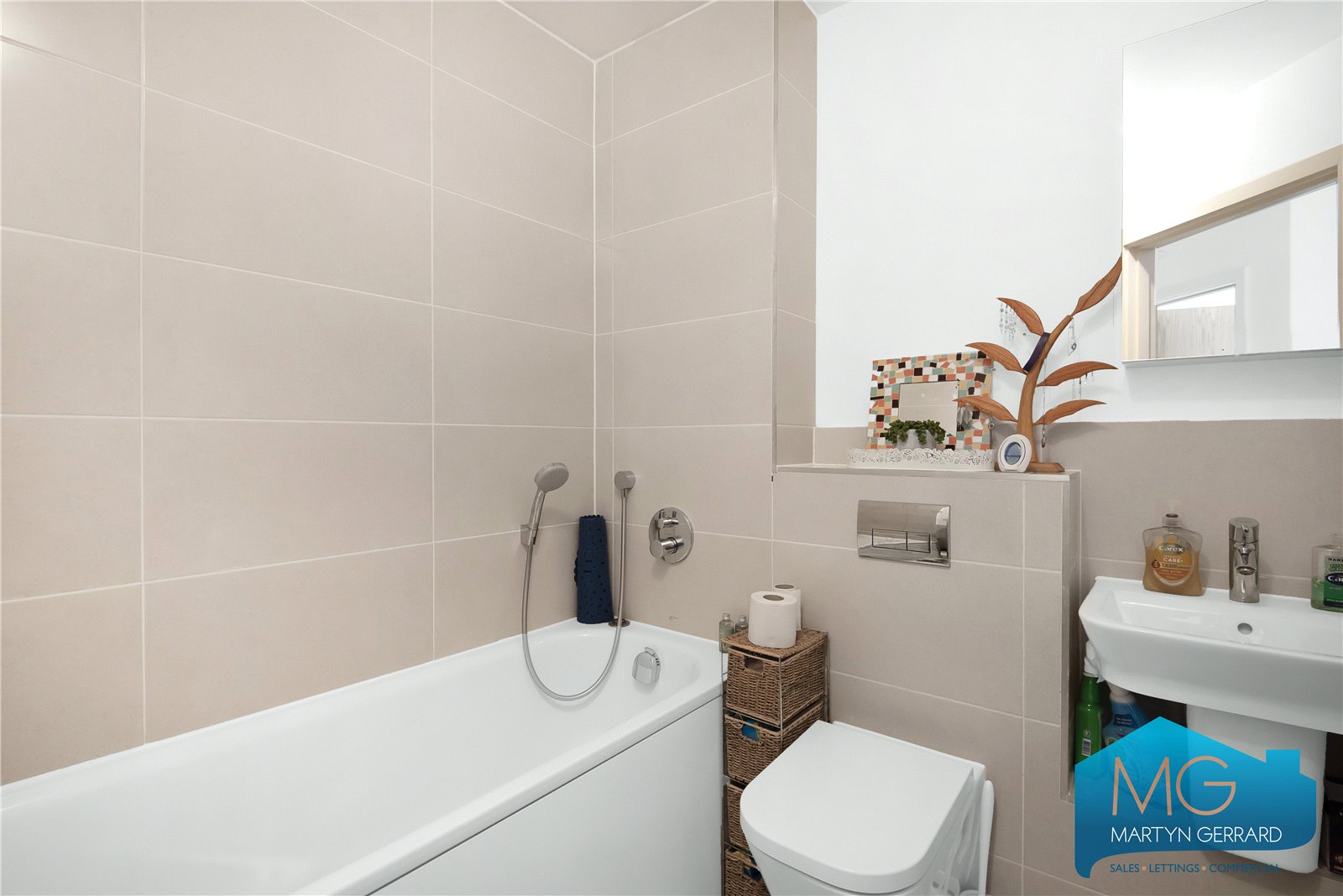 2 bedroom Ground Floor Flat for sale - Martyn Gerrard