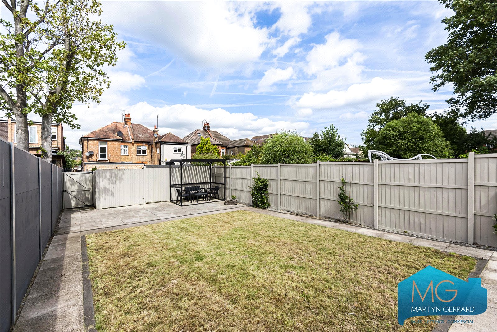 2 bedroom Apartment for sale - Martyn Gerrard