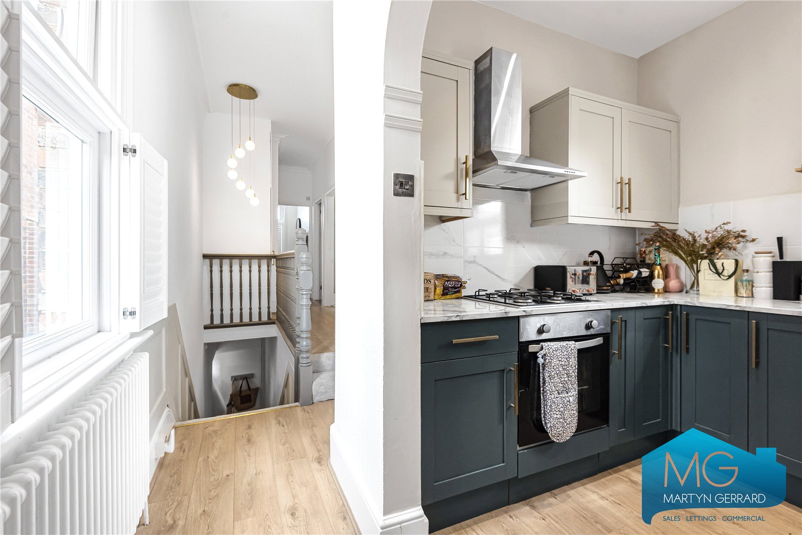 2 bedroom Apartment for sale - Martyn Gerrard