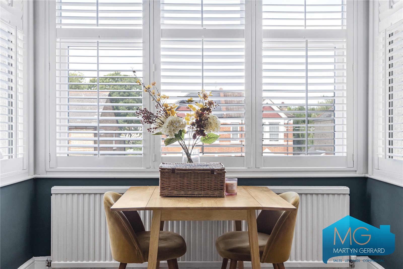 2 bedroom Apartment for sale - Martyn Gerrard