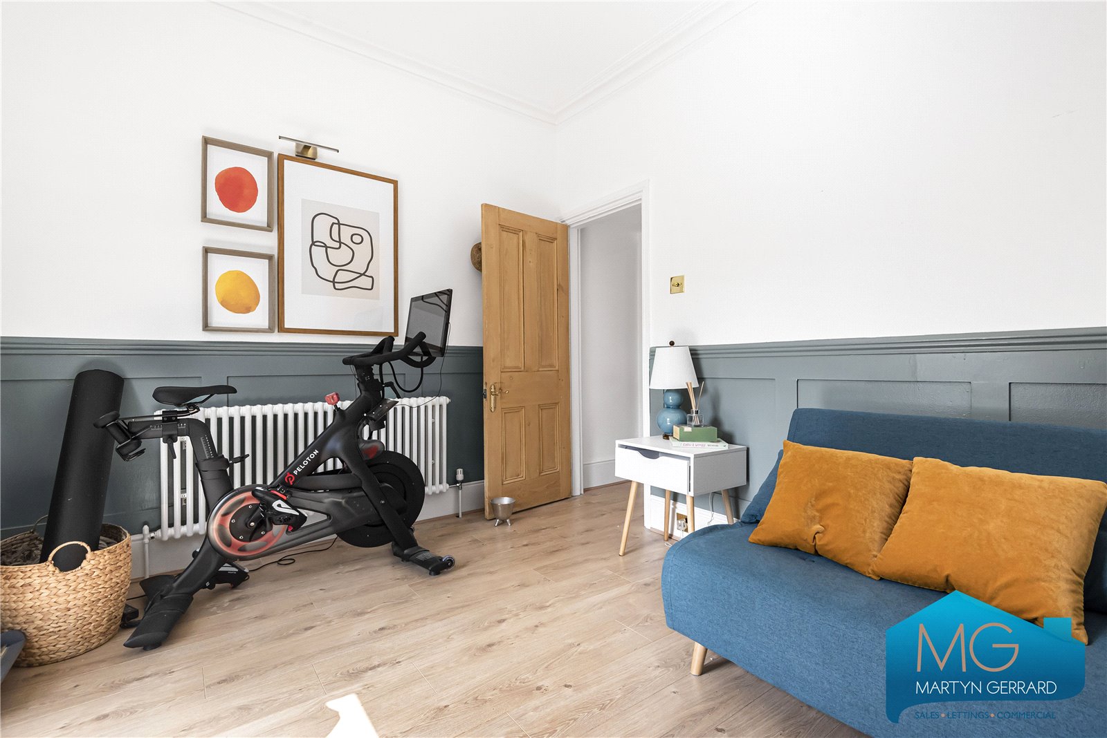 2 bedroom Apartment for sale - Martyn Gerrard