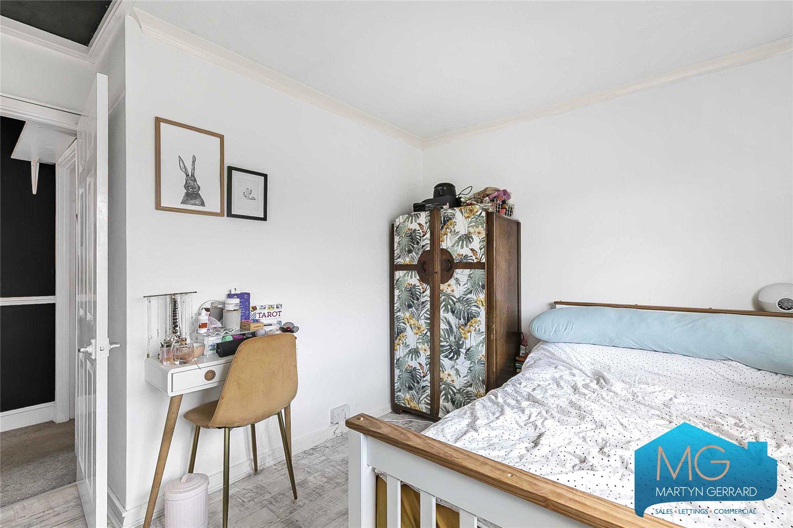 2 bedroom Terraced House for sale - Martyn Gerrard