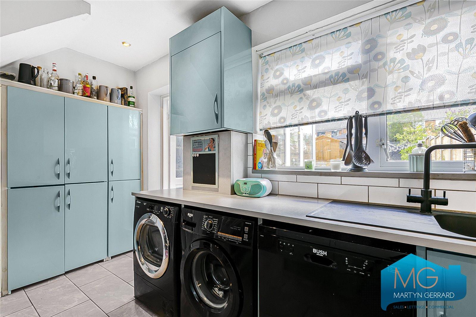 2 bedroom Terraced House for sale - Martyn Gerrard