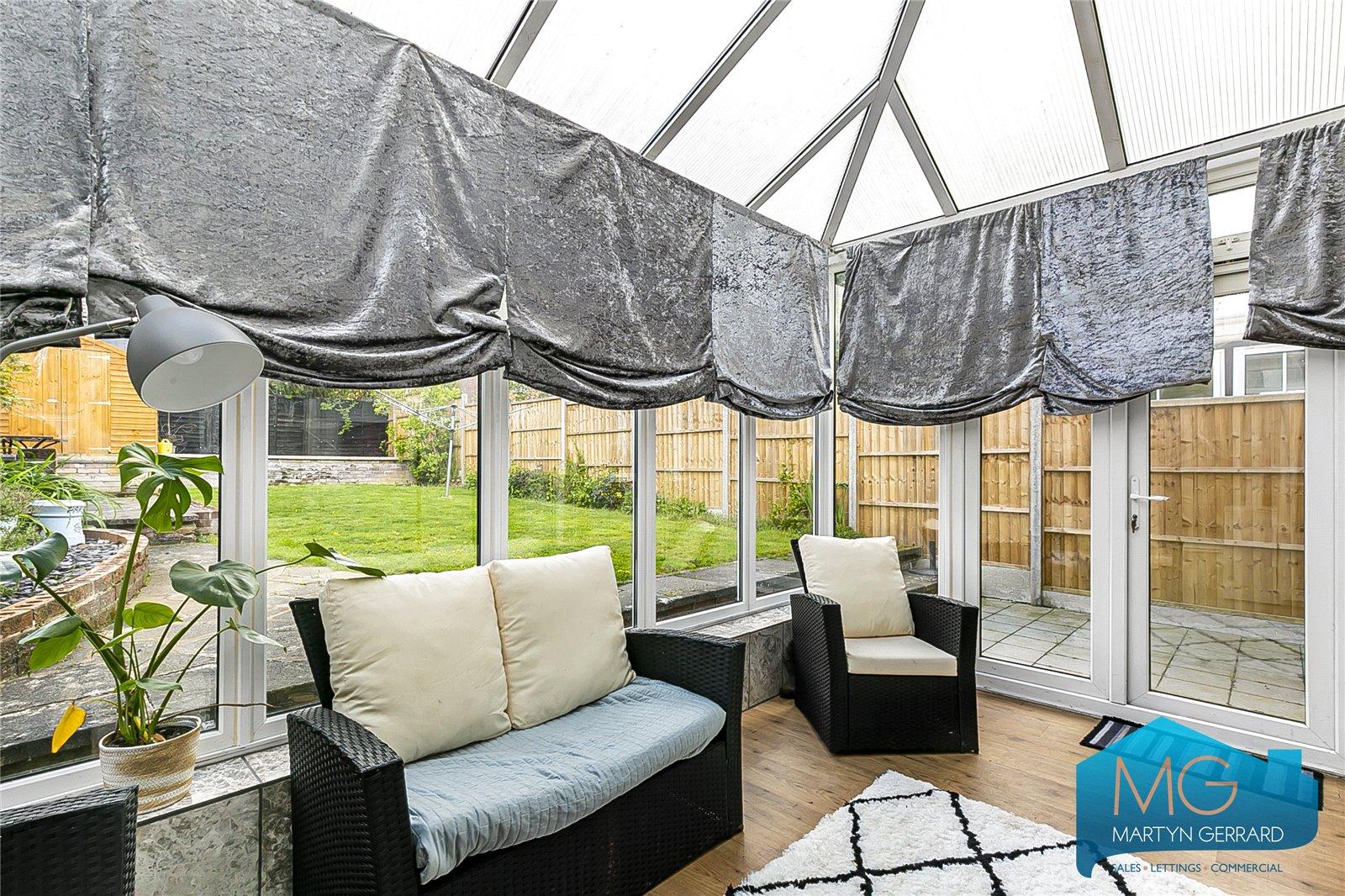 2 bedroom Terraced House for sale - Martyn Gerrard