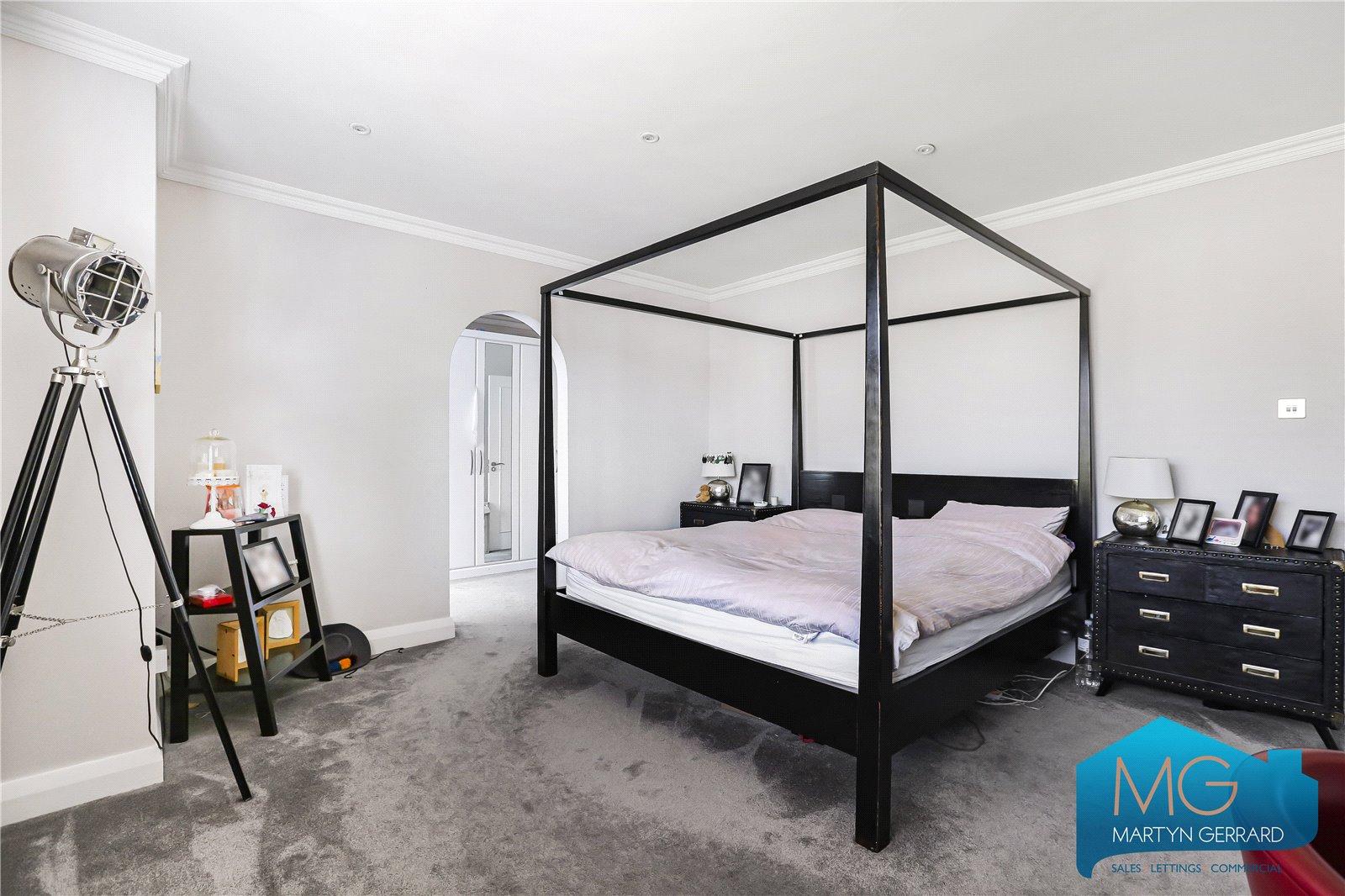 5 bedroom Detached House for sale - Martyn Gerrard