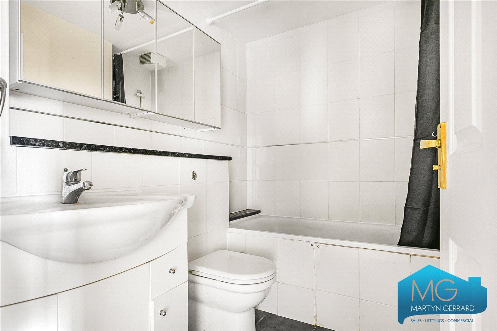 2 bedroom Ground Floor Flat for sale - Martyn Gerrard