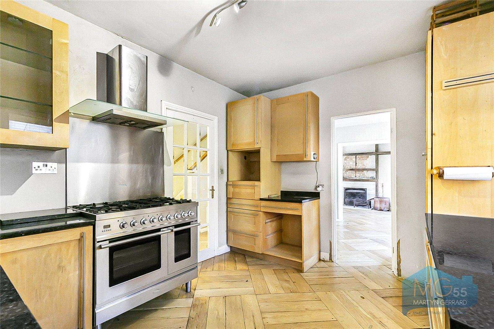 4 bedroom Detached House for sale - Martyn Gerrard