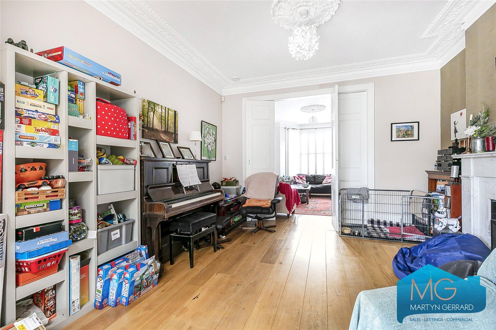 5 bedroom Semi-Detached House for sale - Martyn Gerrard