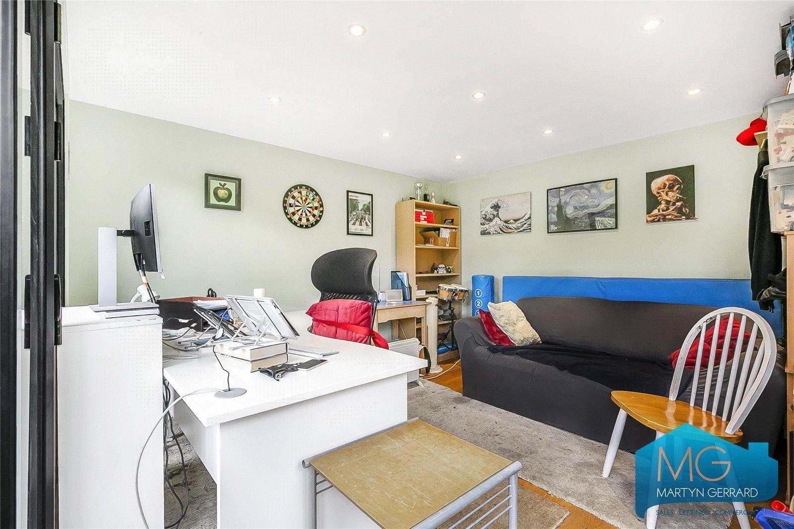 5 bedroom Semi-Detached House for sale - Martyn Gerrard
