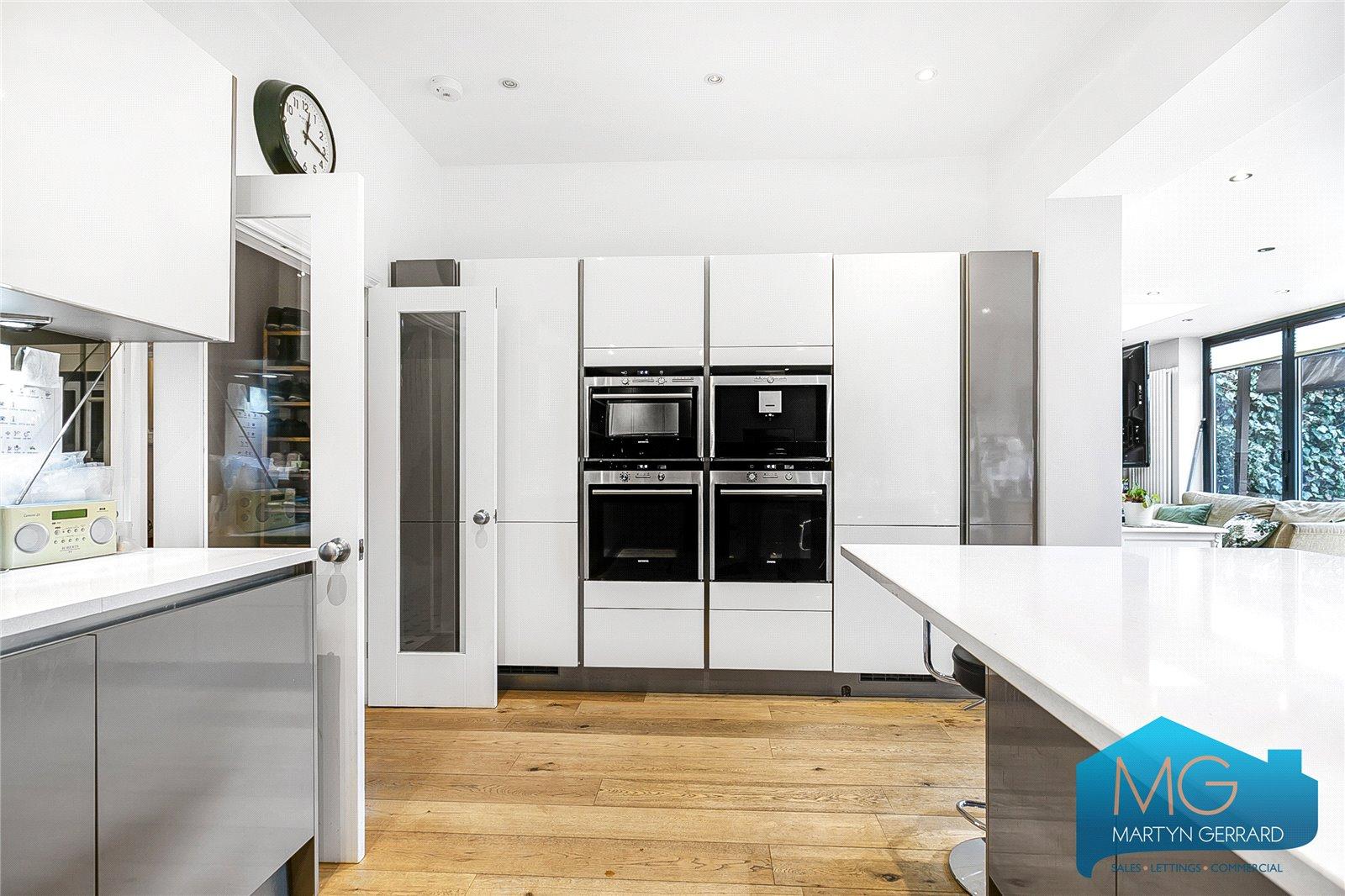 5 bedroom Semi-Detached House for sale - Martyn Gerrard