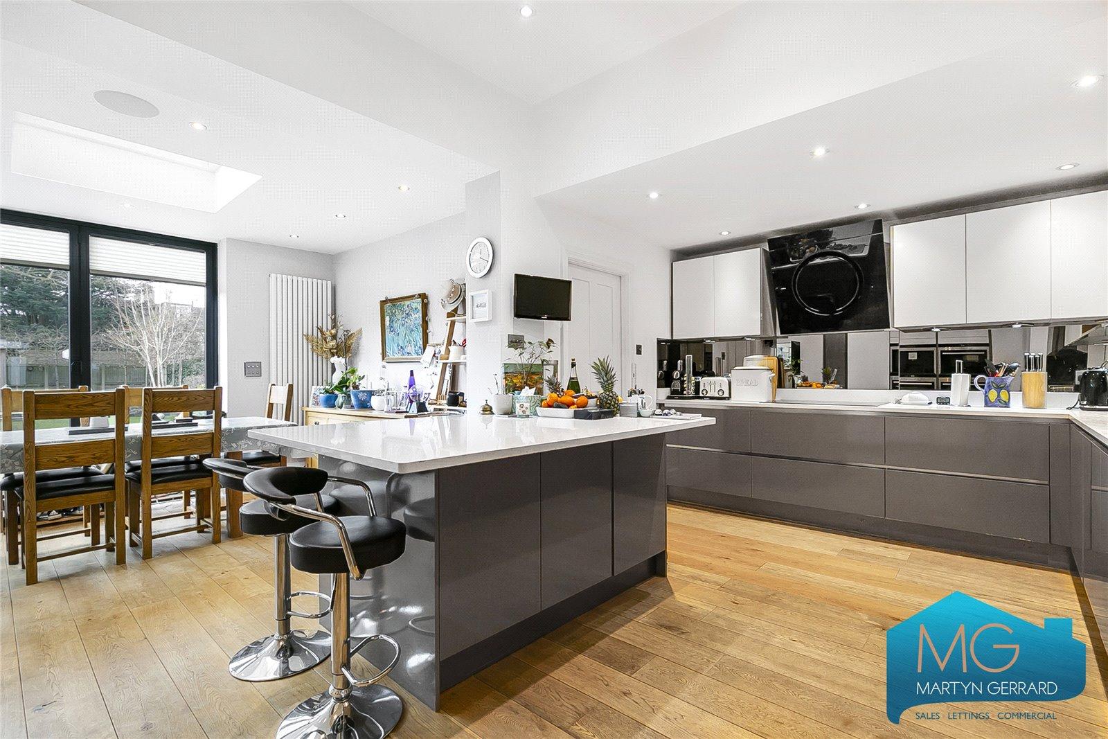 5 bedroom Semi-Detached House for sale - Martyn Gerrard
