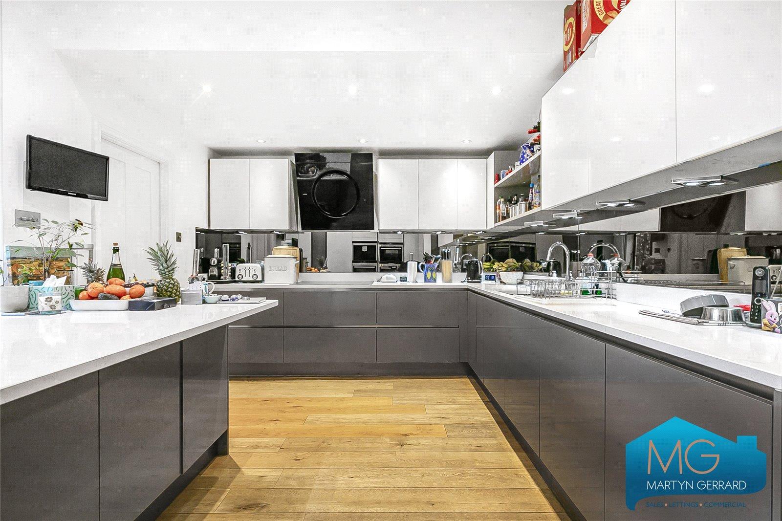 5 bedroom Semi-Detached House for sale - Martyn Gerrard