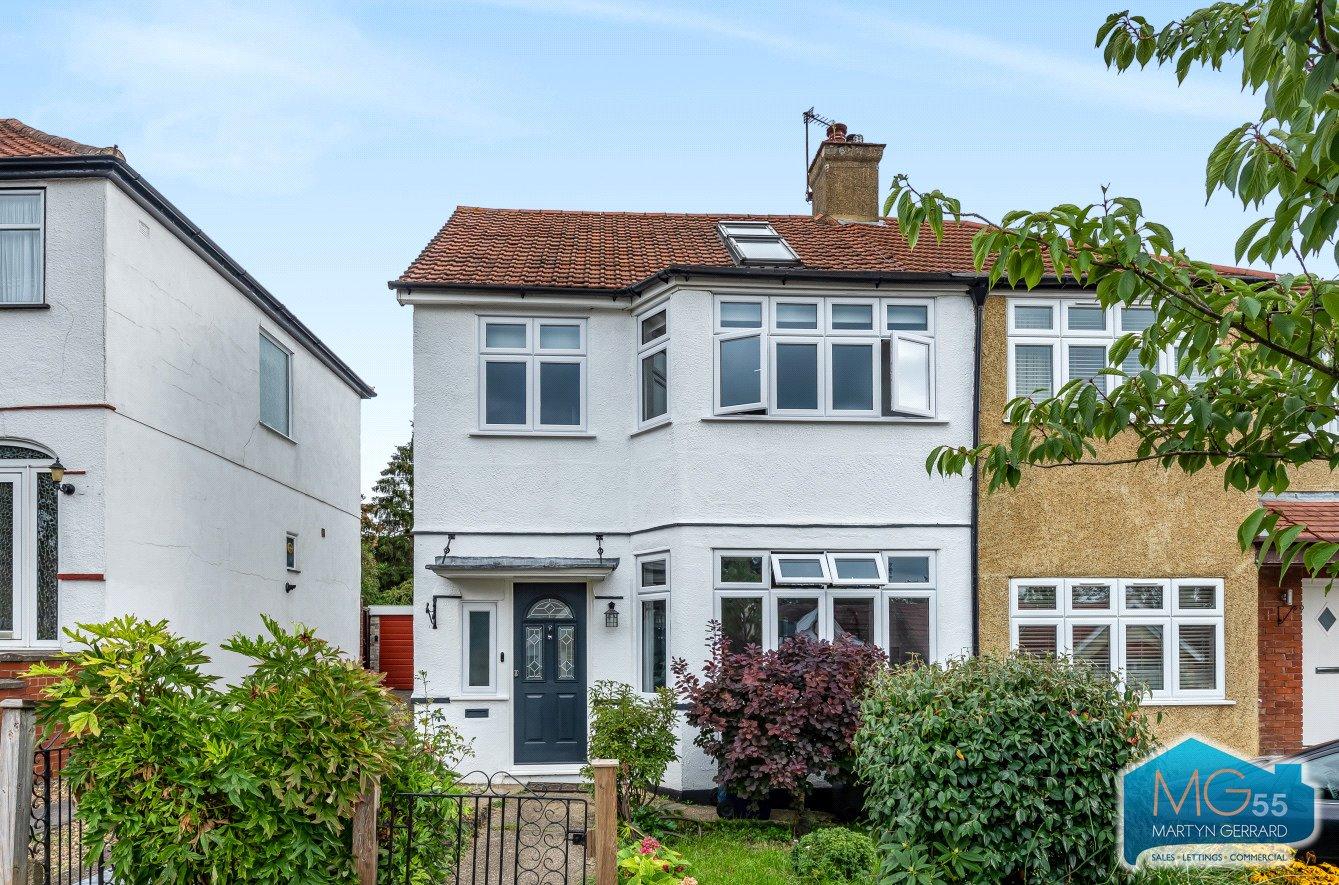 4 bedroom Semi-Detached House to rent - Martyn Gerrard
