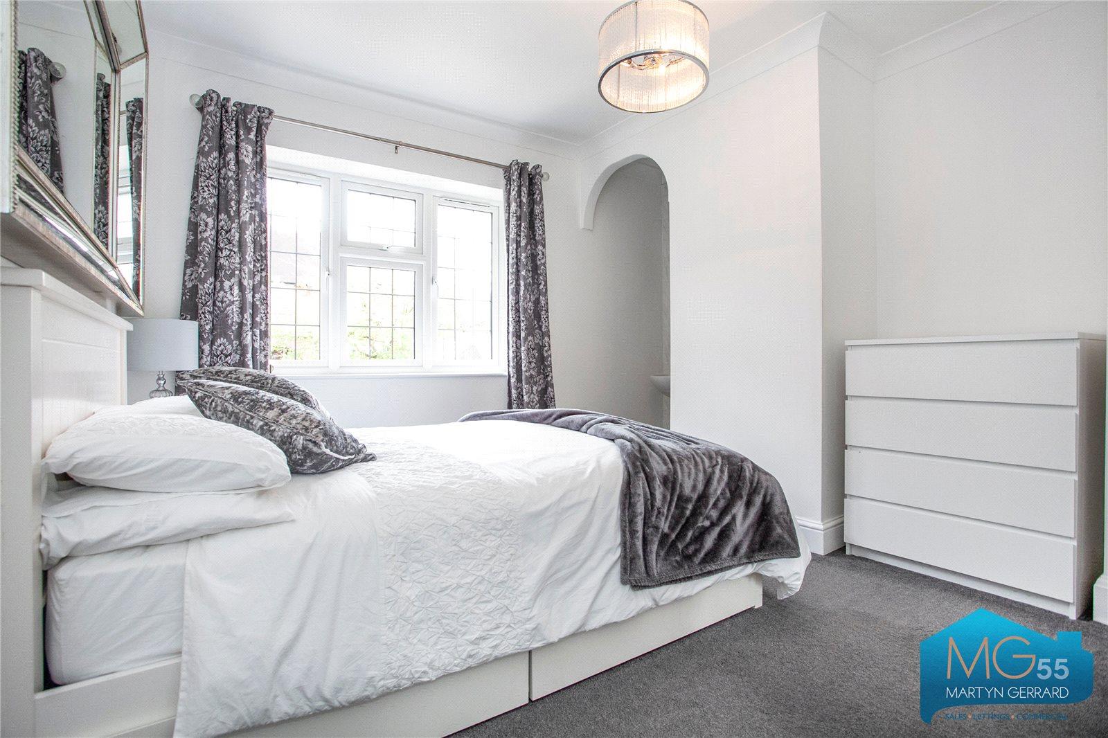 4 bedroom Detached House to rent - Martyn Gerrard