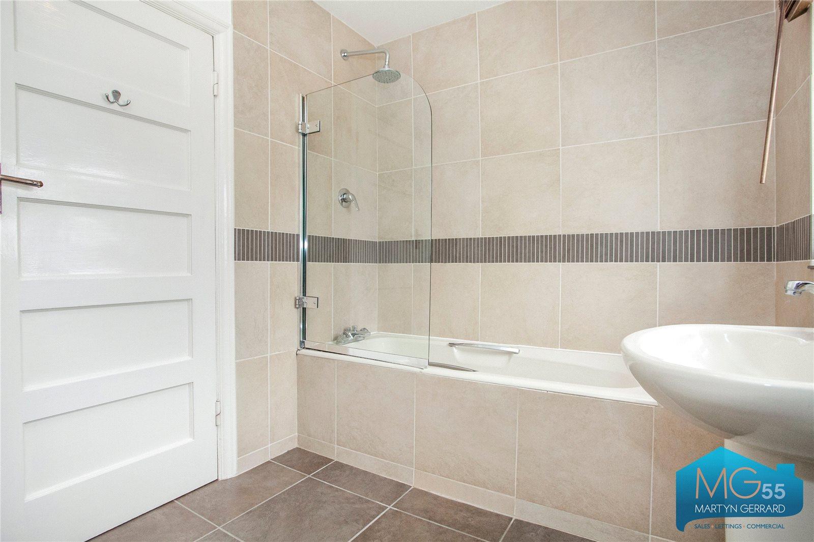 4 bedroom Detached House to rent - Martyn Gerrard