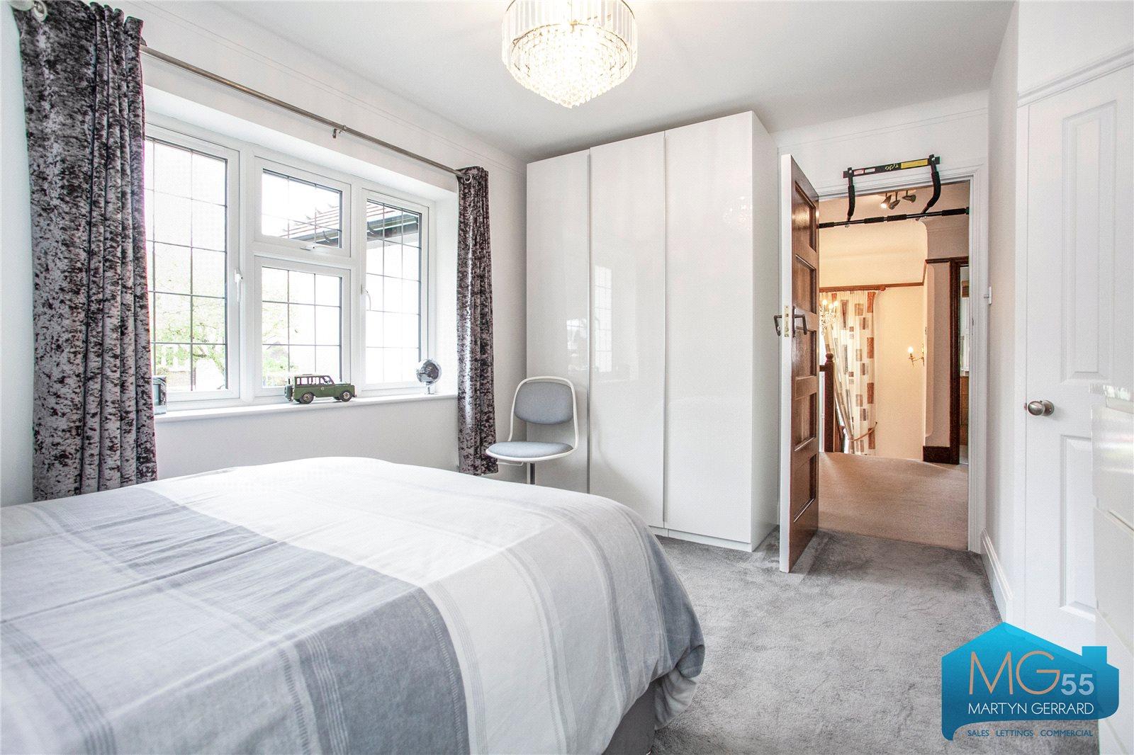 4 bedroom Detached House to rent - Martyn Gerrard