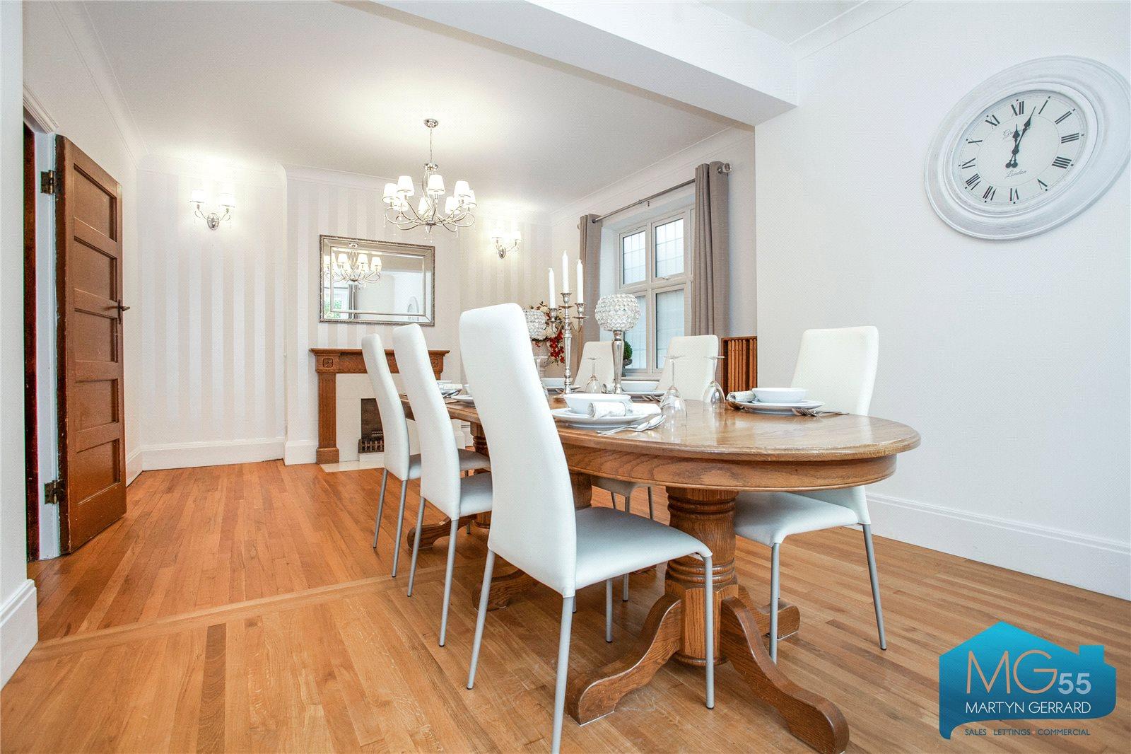 4 bedroom Detached House to rent - Martyn Gerrard