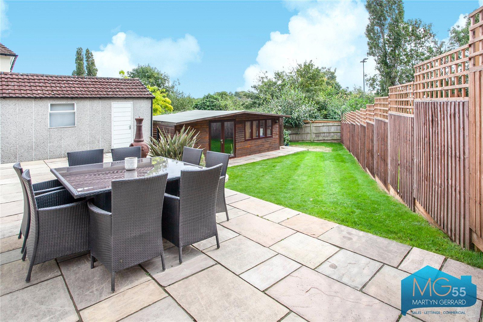 4 bedroom Detached House to rent - Martyn Gerrard