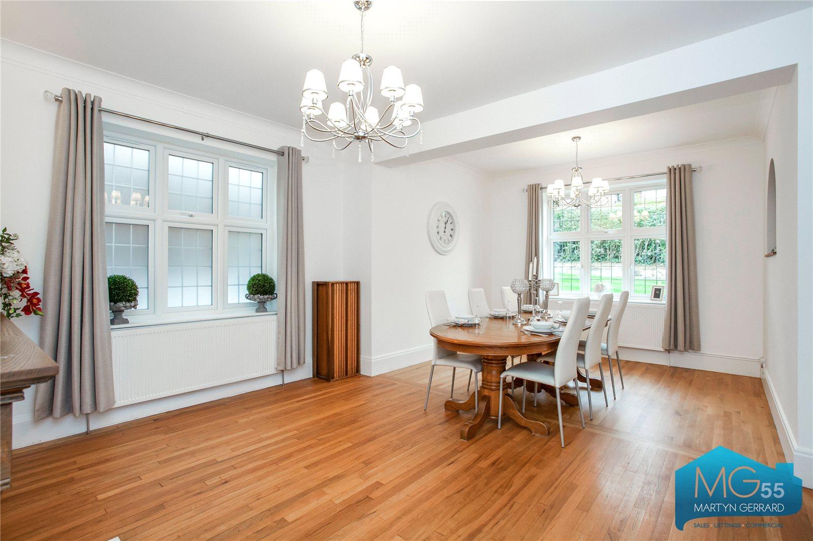 4 bedroom Detached House to rent - Martyn Gerrard