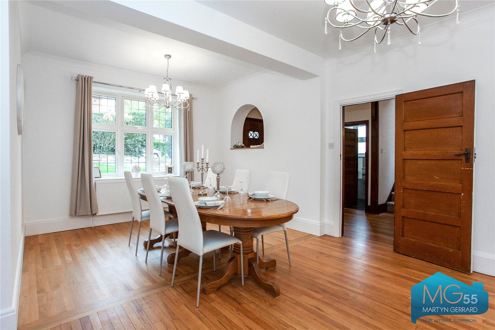 4 bedroom Detached House to rent - Martyn Gerrard