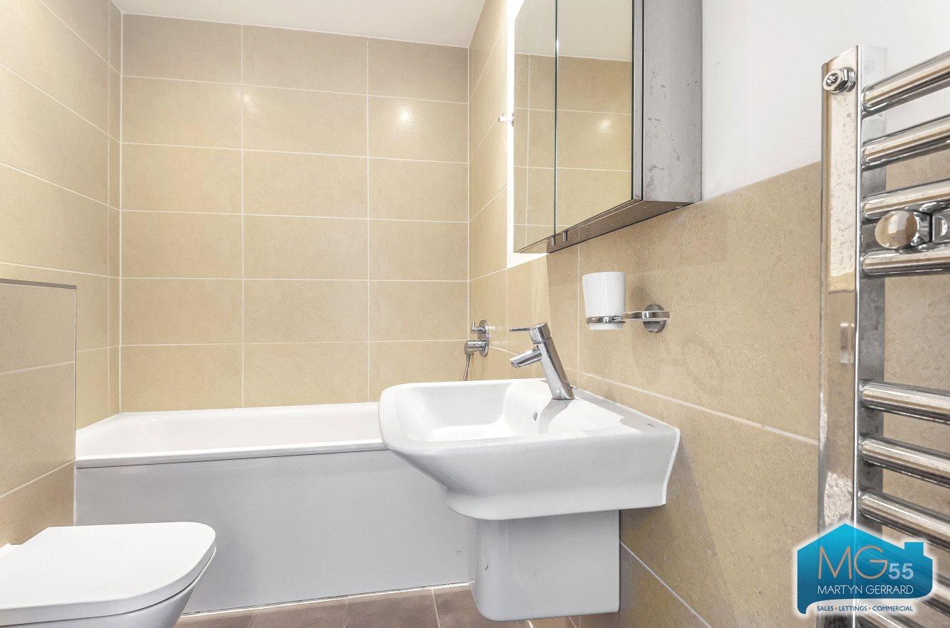 4 bedroom Terraced House to rent - Martyn Gerrard