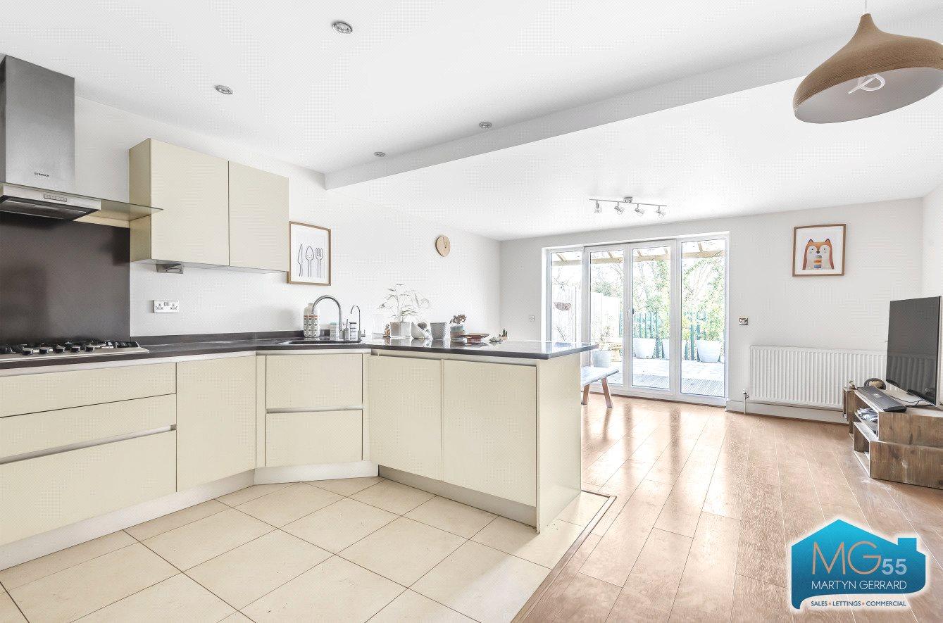 4 bedroom Terraced House to rent - Martyn Gerrard