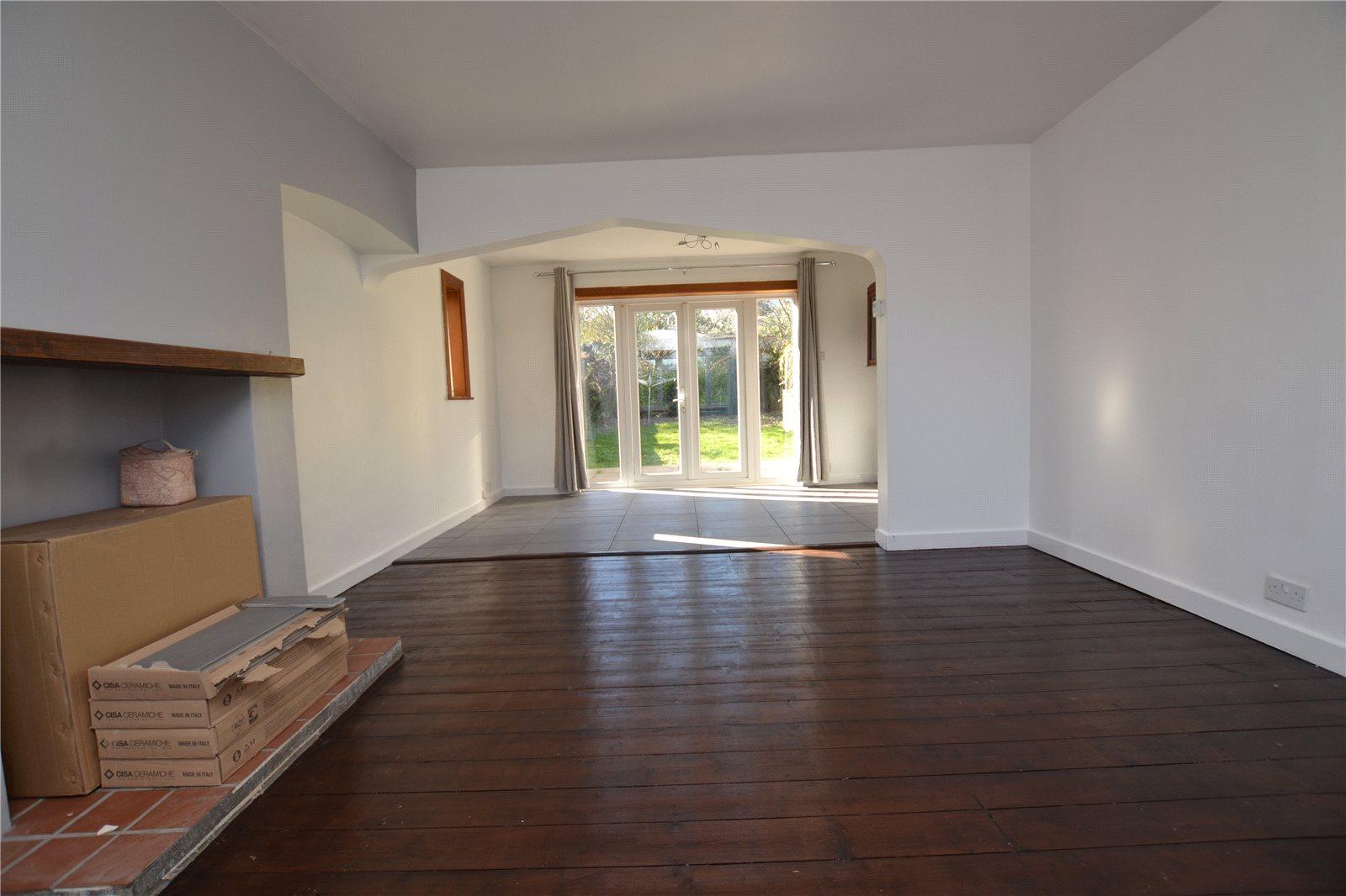 2 bedroom Semi-Detached House to rent - Martyn Gerrard