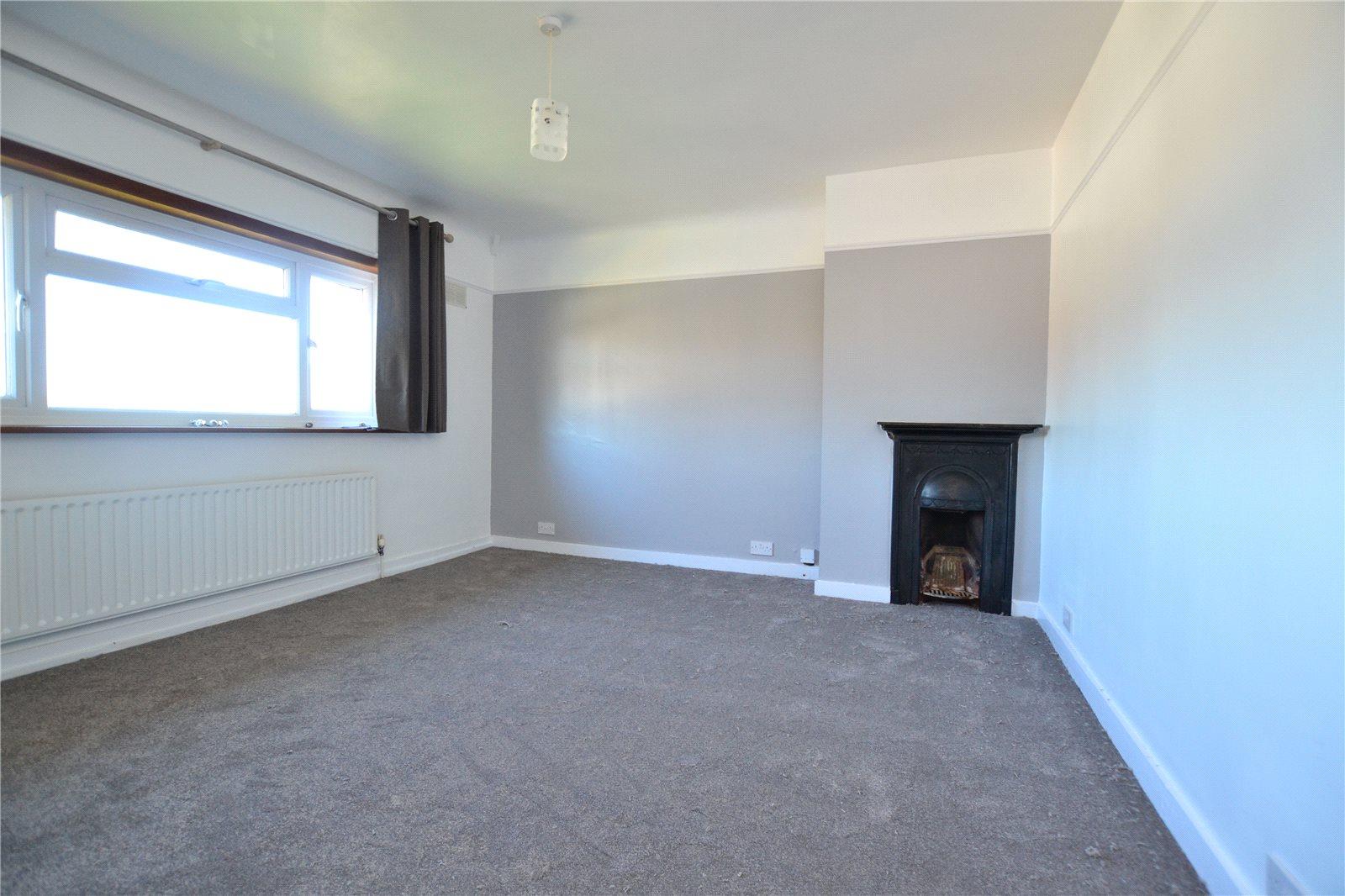 2 bedroom Semi-Detached House to rent - Martyn Gerrard