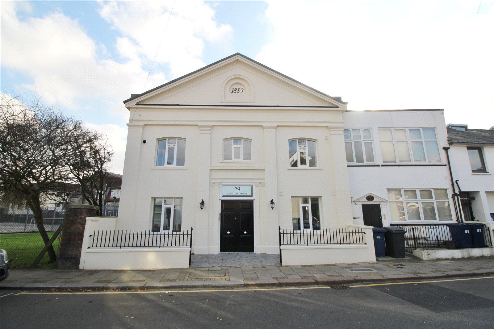 3 bedroom Apartment to rent - Martyn Gerrard
