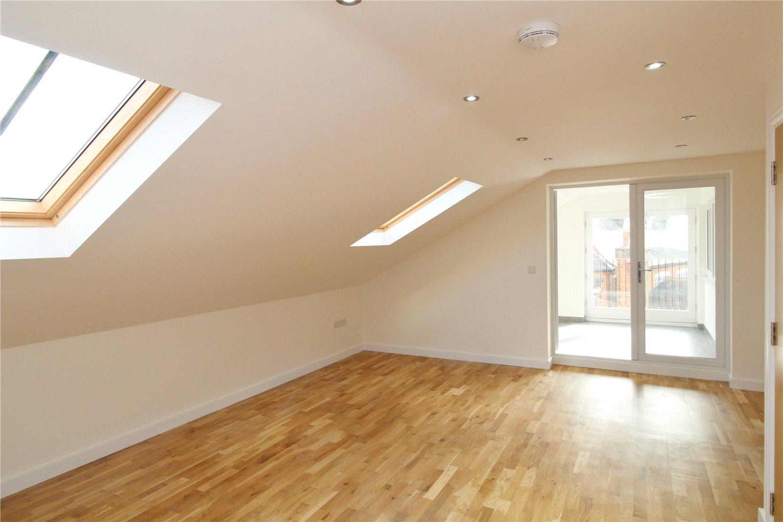 3 bedroom Apartment to rent + ' - Martyn Gerrard