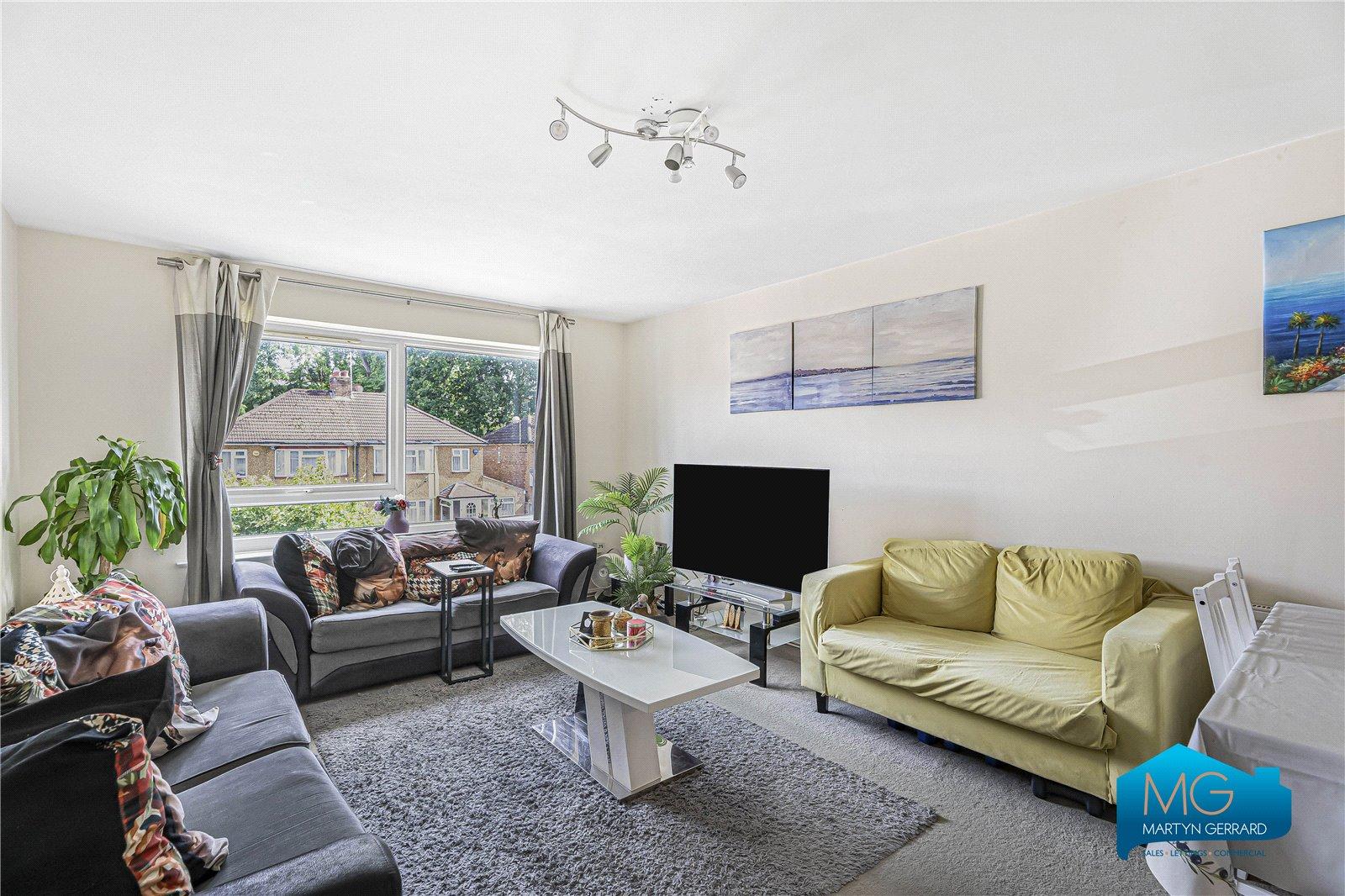 2 bedroom Apartment to rent - Martyn Gerrard