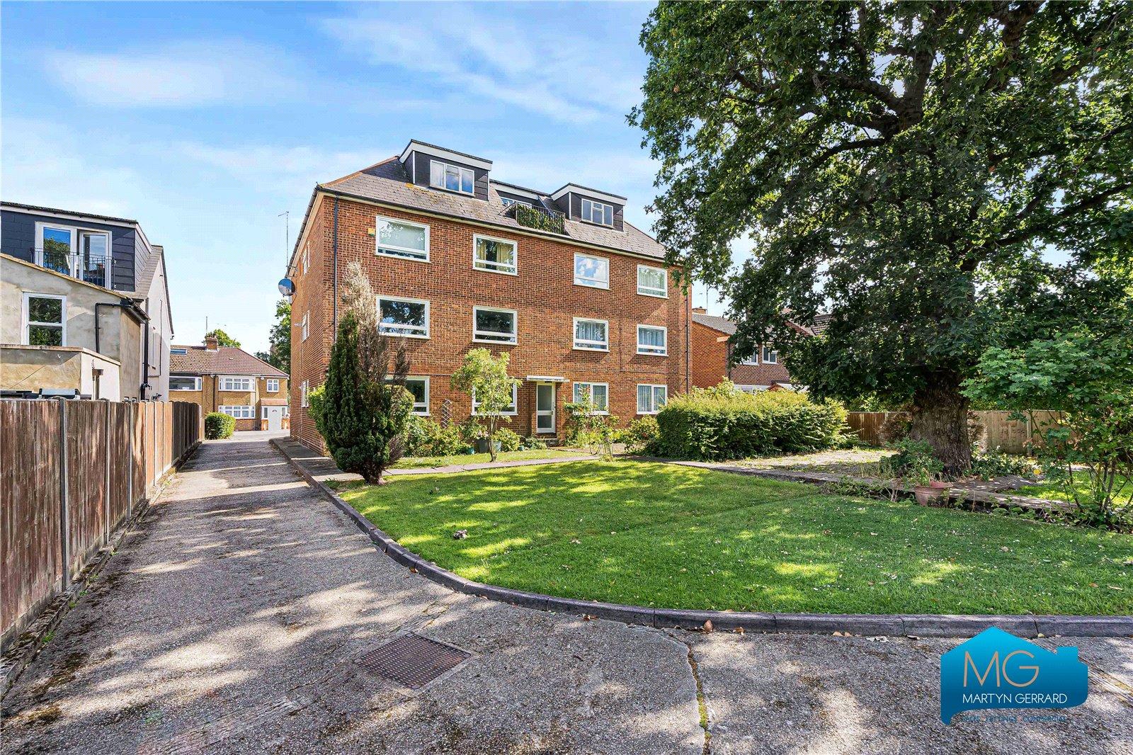 2 bedroom Apartment to rent - Martyn Gerrard
