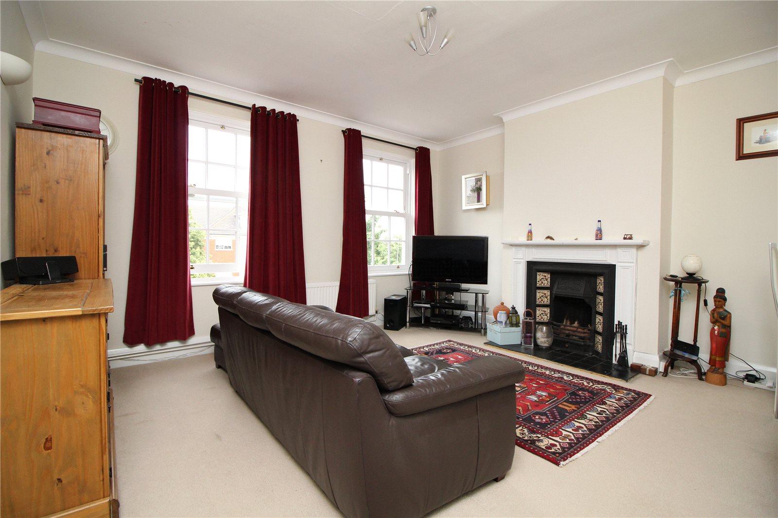 2 bedroom Apartment to rent - Martyn Gerrard