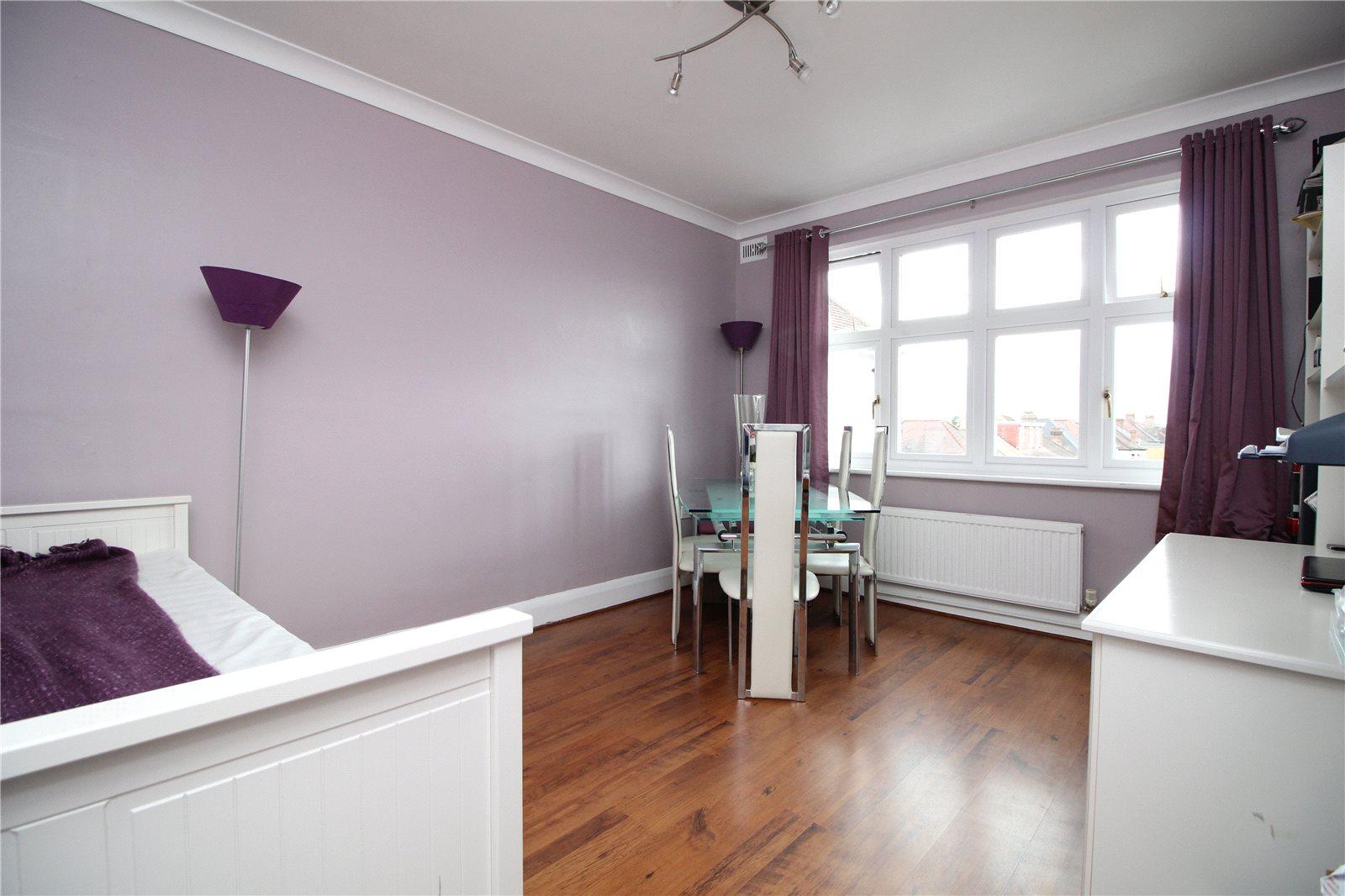2 bedroom Apartment to rent - Martyn Gerrard