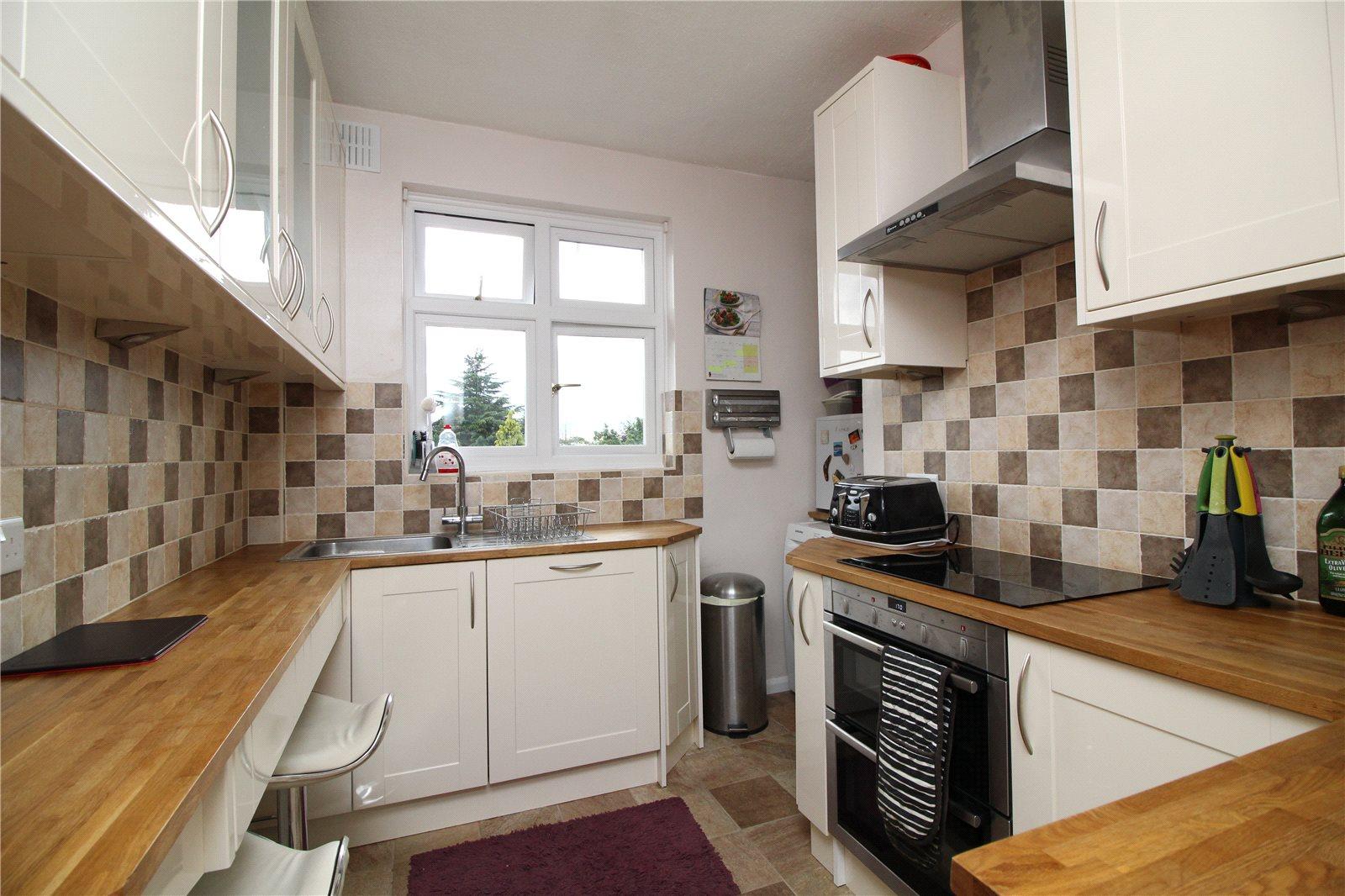 2 bedroom Apartment to rent + ' - Martyn Gerrard