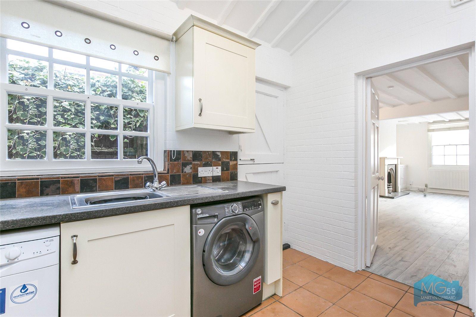 2 bedroom Terraced House to rent - Martyn Gerrard